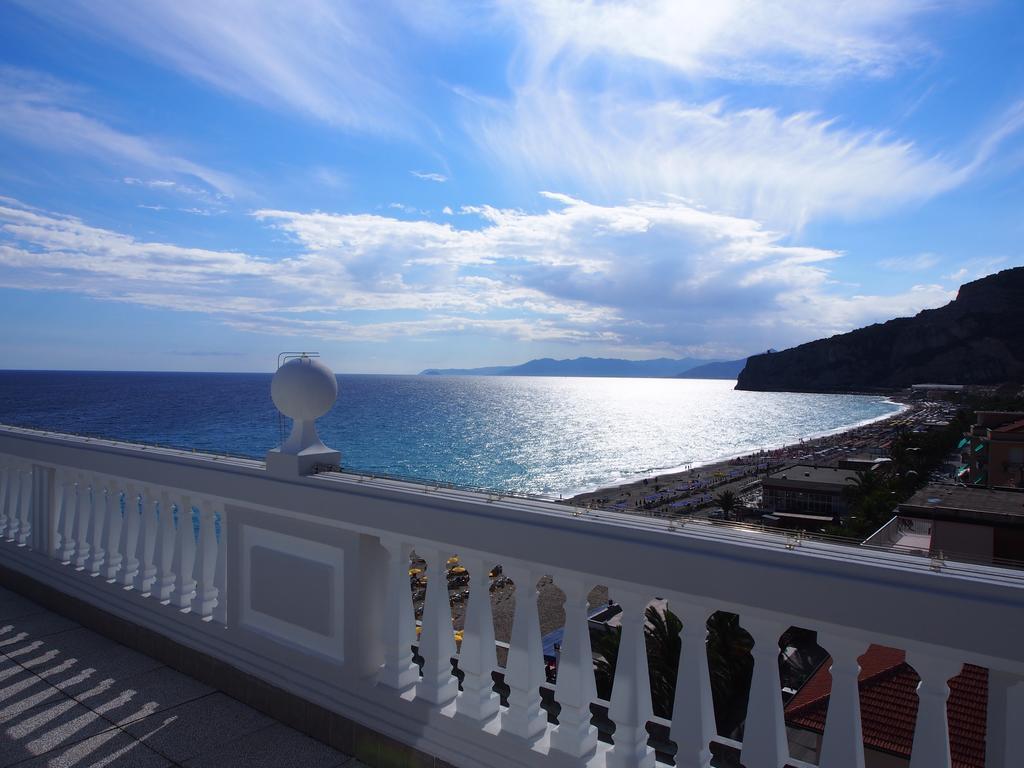 Lido Apartahotel