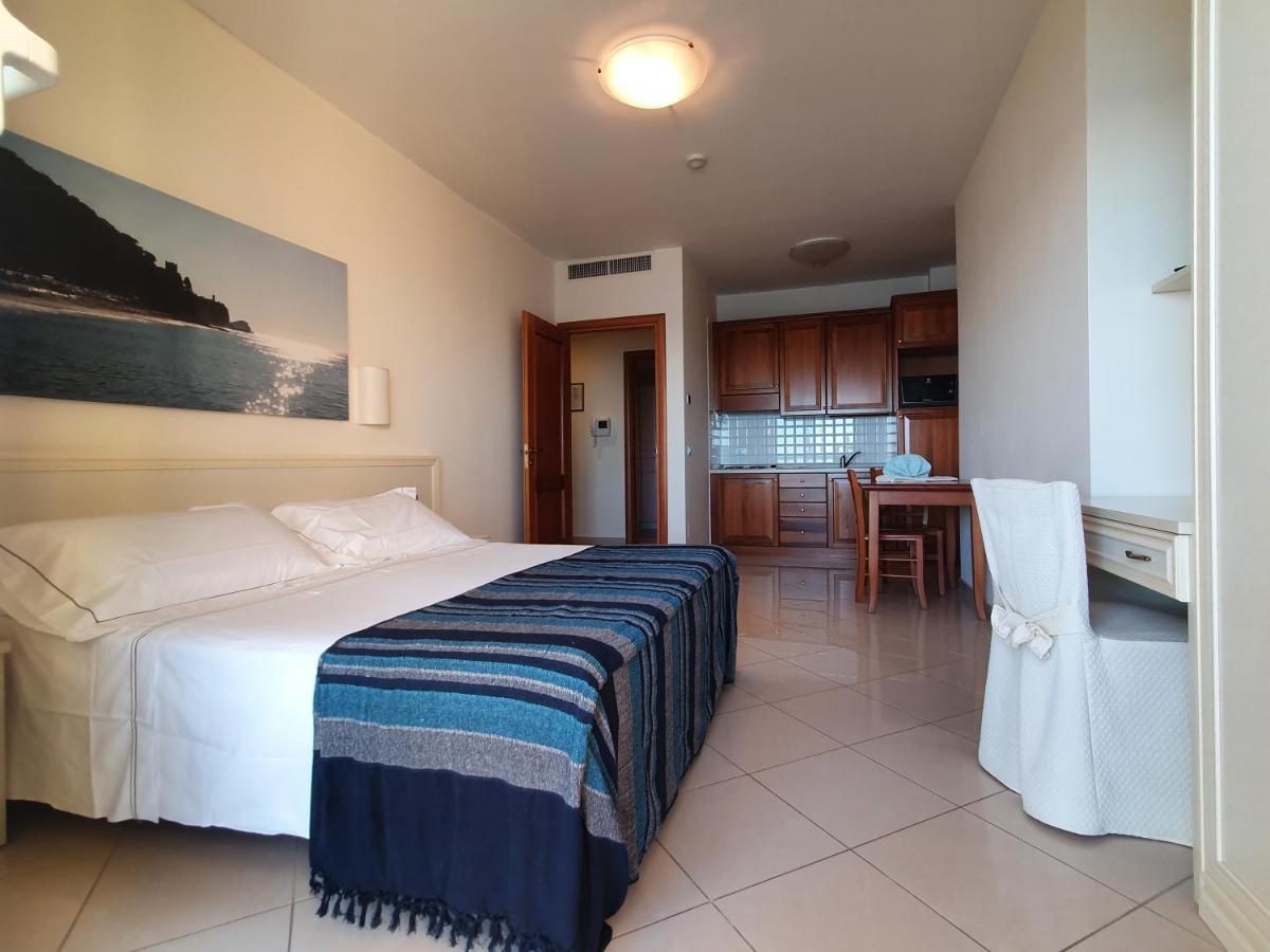 Lido Apartahotel