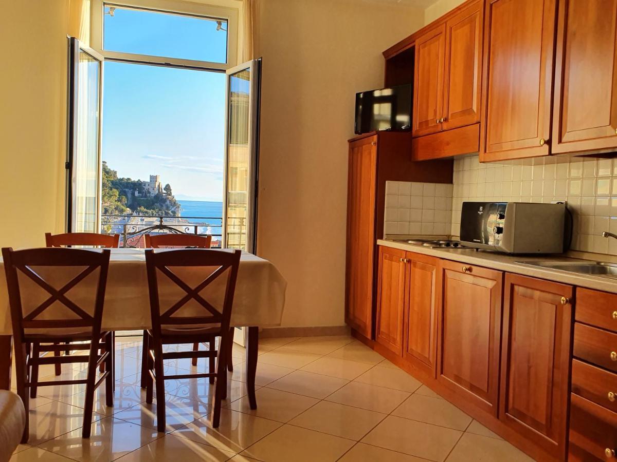 Apartahotel Lido 4*