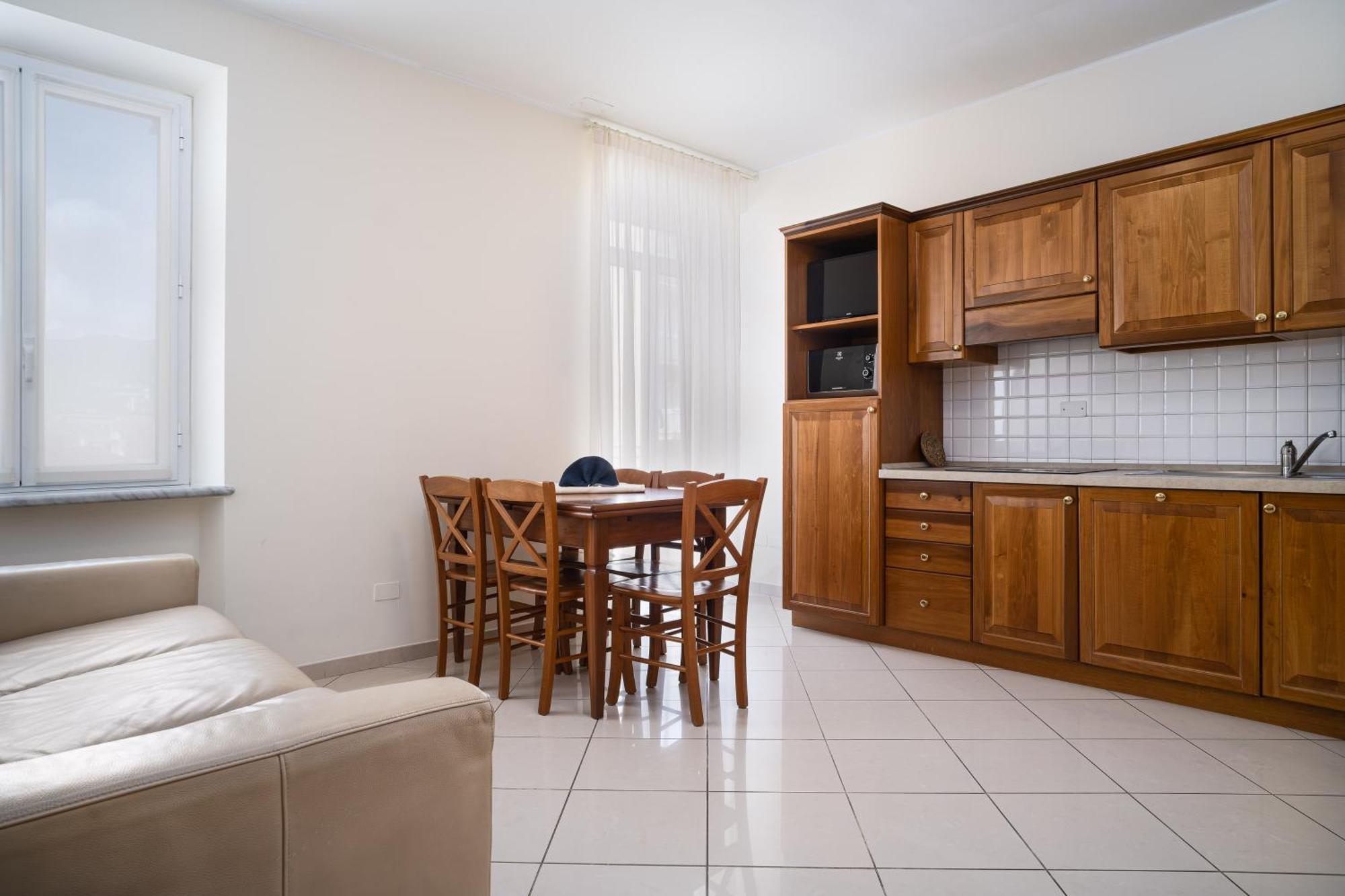 Apartahotel Lido 4*