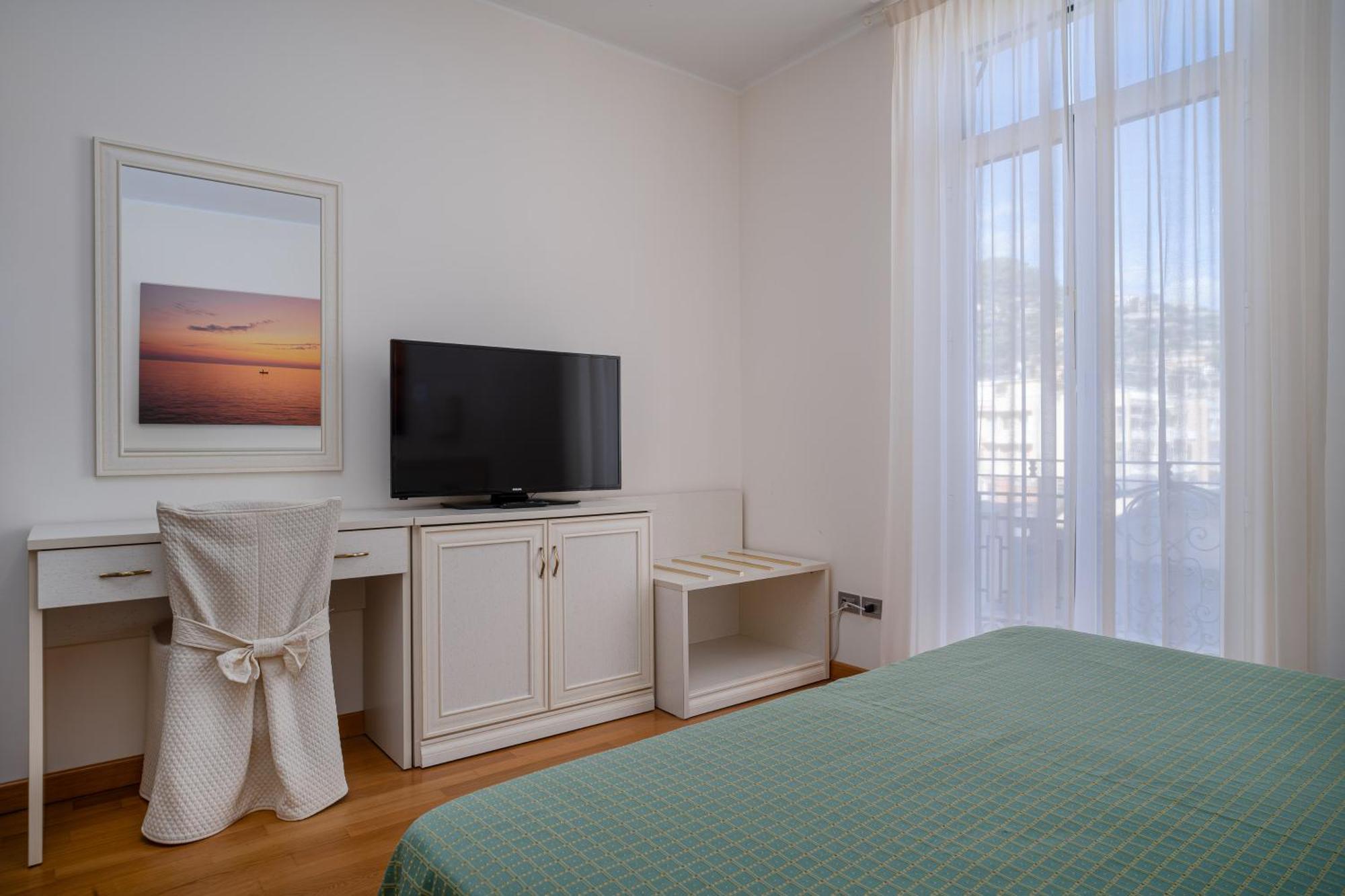 Lido Apartahotel